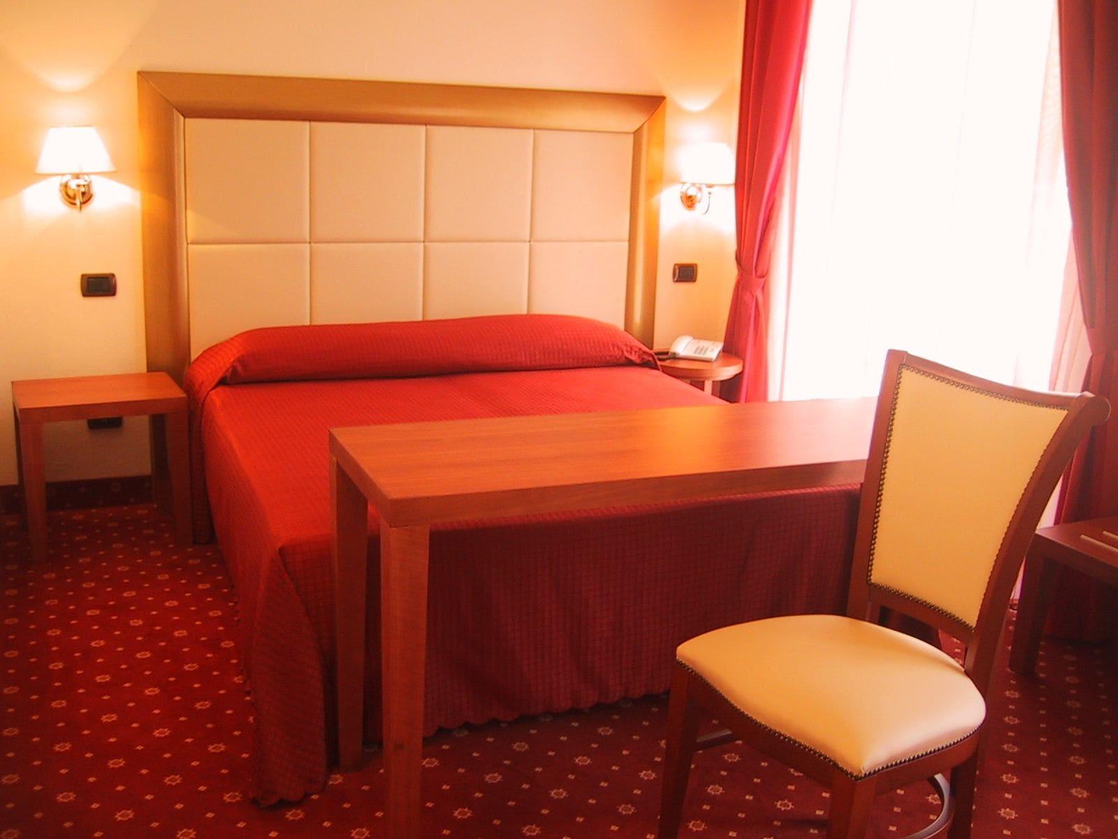 Hotel Metropolitan Белариа-Игеа Марина Екстериор снимка