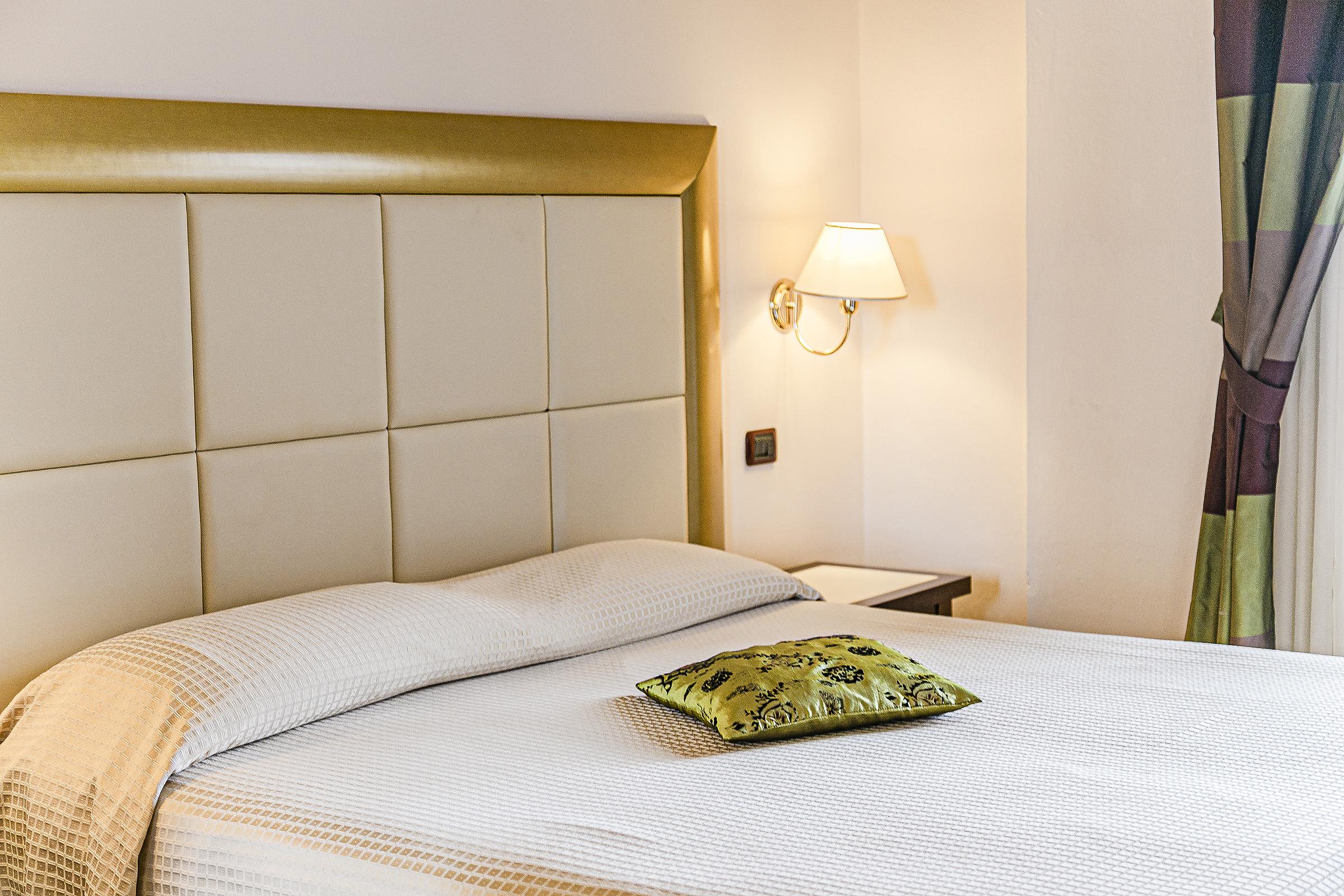 Hotel Metropolitan Белариа-Игеа Марина Екстериор снимка